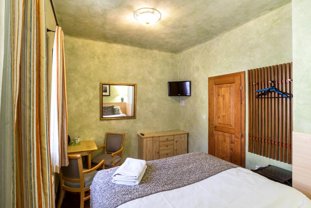 Pension U Hada Чески-Крумлов Экстерьер фото