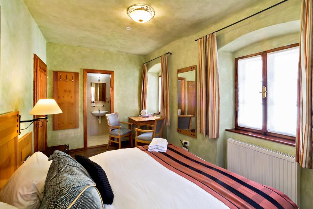 Pension U Hada Чески-Крумлов Экстерьер фото