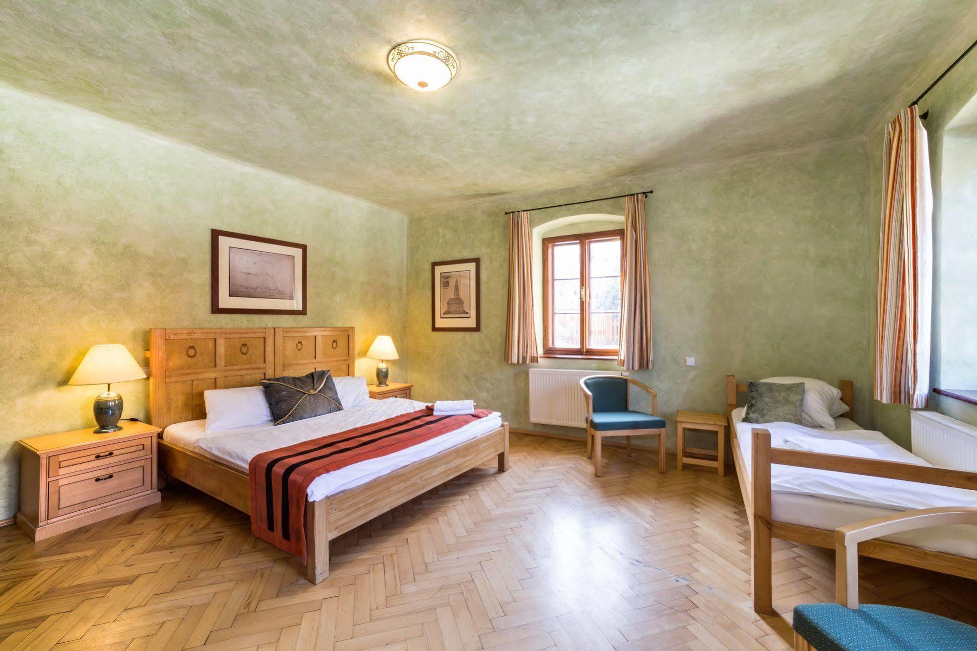 Pension U Hada Чески-Крумлов Экстерьер фото